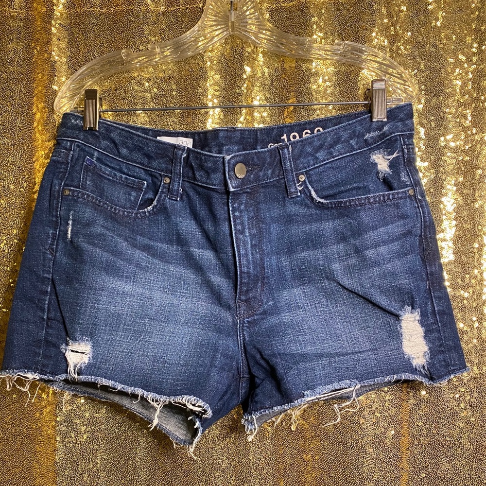 Gap Slim Cut Off Shorts